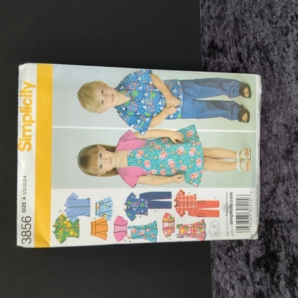 🐢Simplicity 3856 Uncut Sewing Pattern Kid's Clothing Sizes A (1/2,1,2,3,4) - Picture 1 of 3